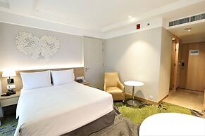 Holiday Inn Bangkok by IHG