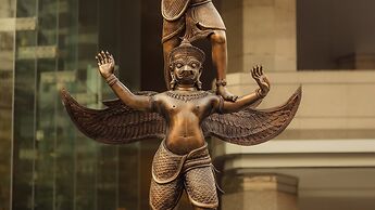 Holiday Inn Bangkok by IHG