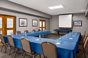 Wingate by Wyndham Lethbridge