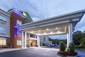 Holiday Inn Express and Suites Vineland Millville, an IHG Hotel