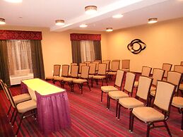 Holiday Inn Express and Suites Vineland Millville by IHG