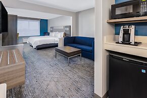 Holiday Inn Express and Suites Vineland Millville by IHG