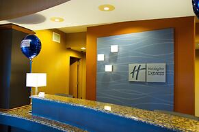 Holiday Inn Express and Suites Vineland Millville by IHG