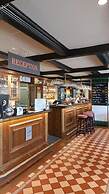 Hotel Bishops Arms Mora