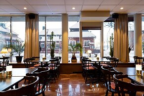 Hotel Bishops Arms Mora