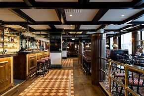 Hotel Bishops Arms Mora