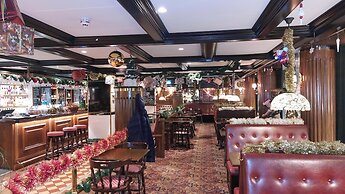 Hotel Bishops Arms Mora