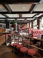 Hotel Bishops Arms Mora