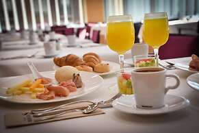 Senator Parque Central Hotel