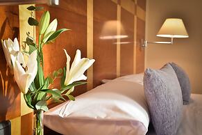 Senator Parque Central Hotel