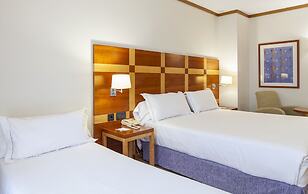 Senator Parque Central Hotel