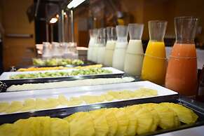 Senator Parque Central Hotel