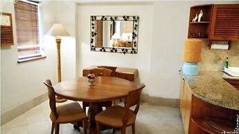 Club Bali Family Suites @Legian Beach