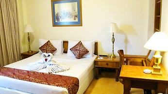 Club Bali Family Suites @Legian Beach