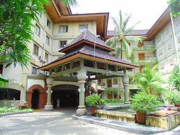 Club Bali Family Suites @Legian Beach