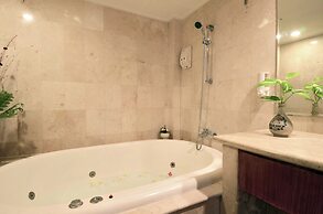 Club Bali Family Suites @Legian Beach