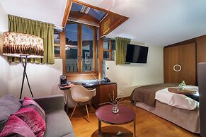 Berns, Historical Boutique Hotel & House of Entertainment since 1863