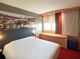 ibis Cholet