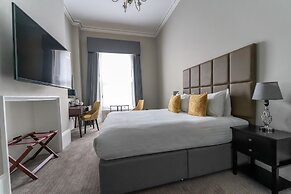 Oatlands Park Hotel
