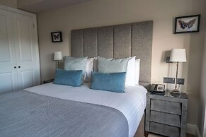 Oatlands Park Hotel