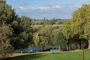 Oatlands Park Hotel