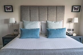 Oatlands Park Hotel
