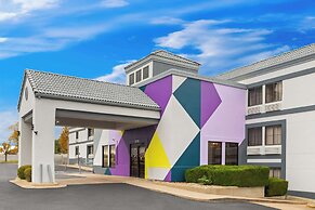 Spark by Hilton Wichita East