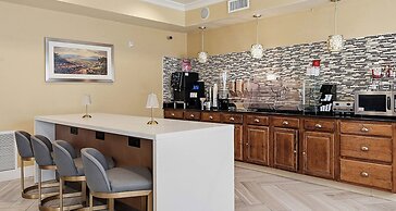 Best Western Plus Hannaford Inn & Suites