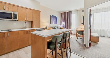 Best Western Plus Hannaford Inn & Suites