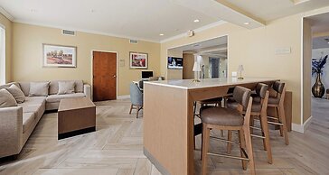 Best Western Plus Hannaford Inn & Suites