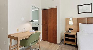 Best Western Plus Hannaford Inn & Suites