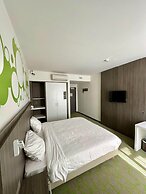 B&B HOTEL Mons Centre