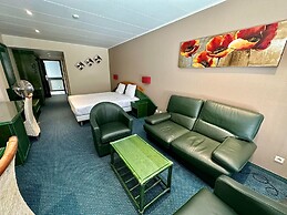 B&B HOTEL Mons Centre