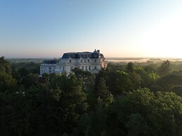 InterContinental Chantilly Chateau Mont Royal, an IHG Hotel