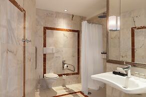 InterContinental Chantilly Chateau Mont Royal by IHG