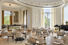 InterContinental Chantilly Chateau Mont Royal by IHG