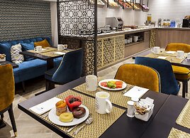 Eurostars Puerta Real Hotel