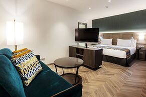 Eurostars Puerta Real Hotel