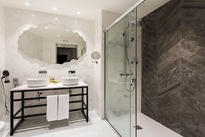 Eurostars Puerta Real Hotel