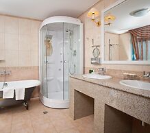 Don Plaza Congress Hotel