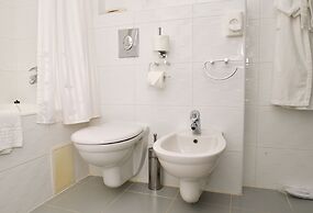 Don Plaza Congress Hotel