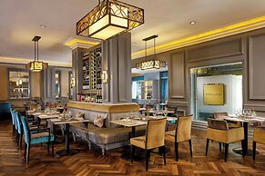 The College Green Hotel Dublin, Autograph Collection