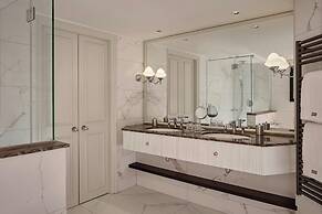 The College Green Hotel Dublin, Autograph Collection