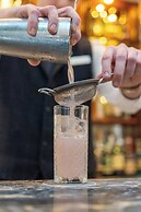 The College Green Hotel Dublin, Autograph Collection