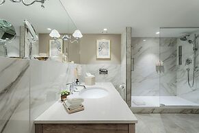 The College Green Hotel Dublin, Autograph Collection