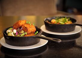 The College Green Hotel Dublin, Autograph Collection