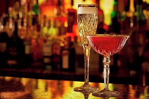 The College Green Hotel Dublin, Autograph Collection