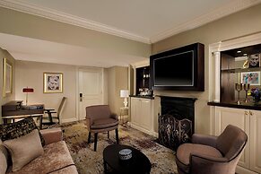 The College Green Hotel Dublin, Autograph Collection