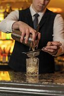 The College Green Hotel Dublin, Autograph Collection