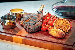 The College Green Hotel Dublin, Autograph Collection